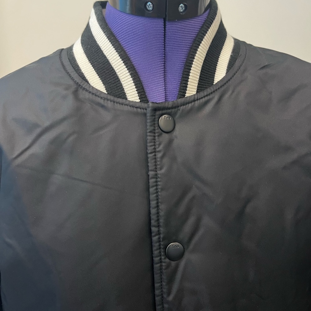 Aritzia TNA Womens Medium Bomber Stadium Jacket Black Satin Varsity Y2K - Picture 4 of 10